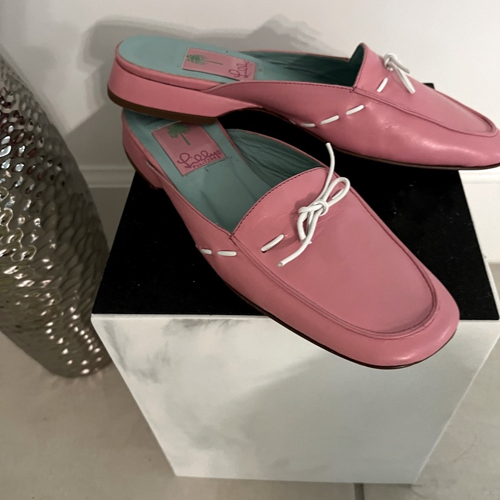 Beautiful and fancy  shoes 🩷